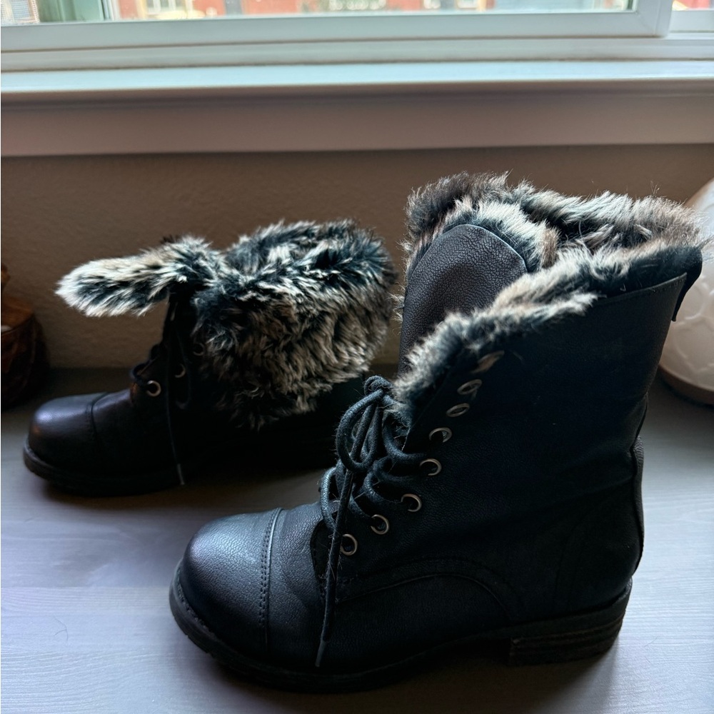 Steve Madden Black Faux Fur Lined Footwear